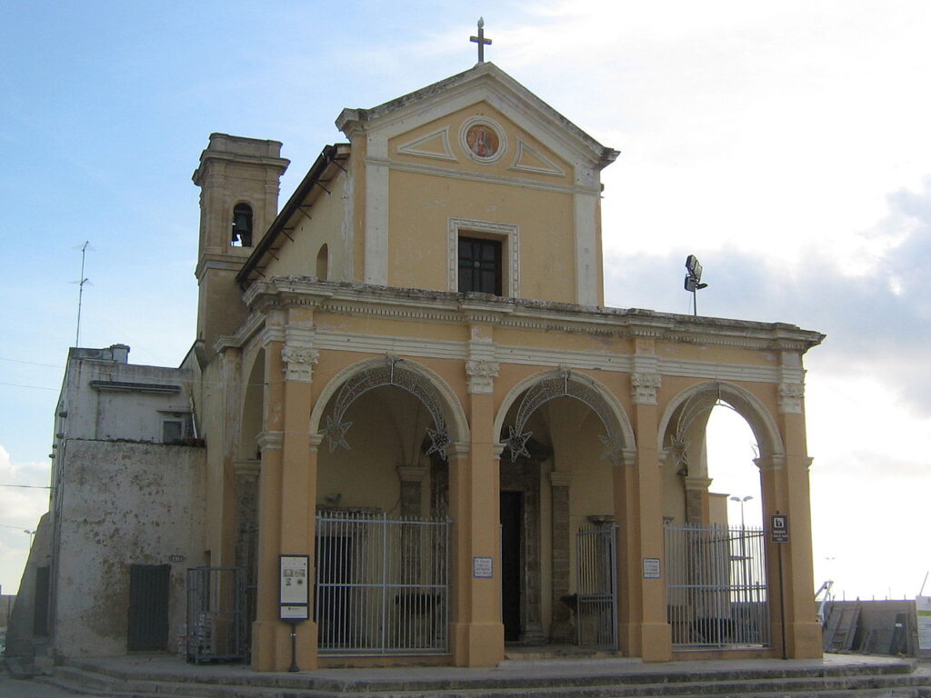 https://upload.wikimedia.org/wikipedia/commons/thumb/b/bd/Chiesa_del_Canneto_Gallipoli.jpg/220px-Chiesa_del_Canneto_Gallipoli.jpg